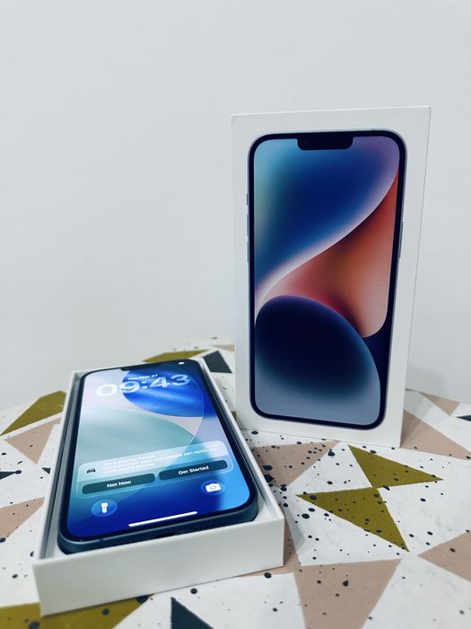 iPhone 14+ blue