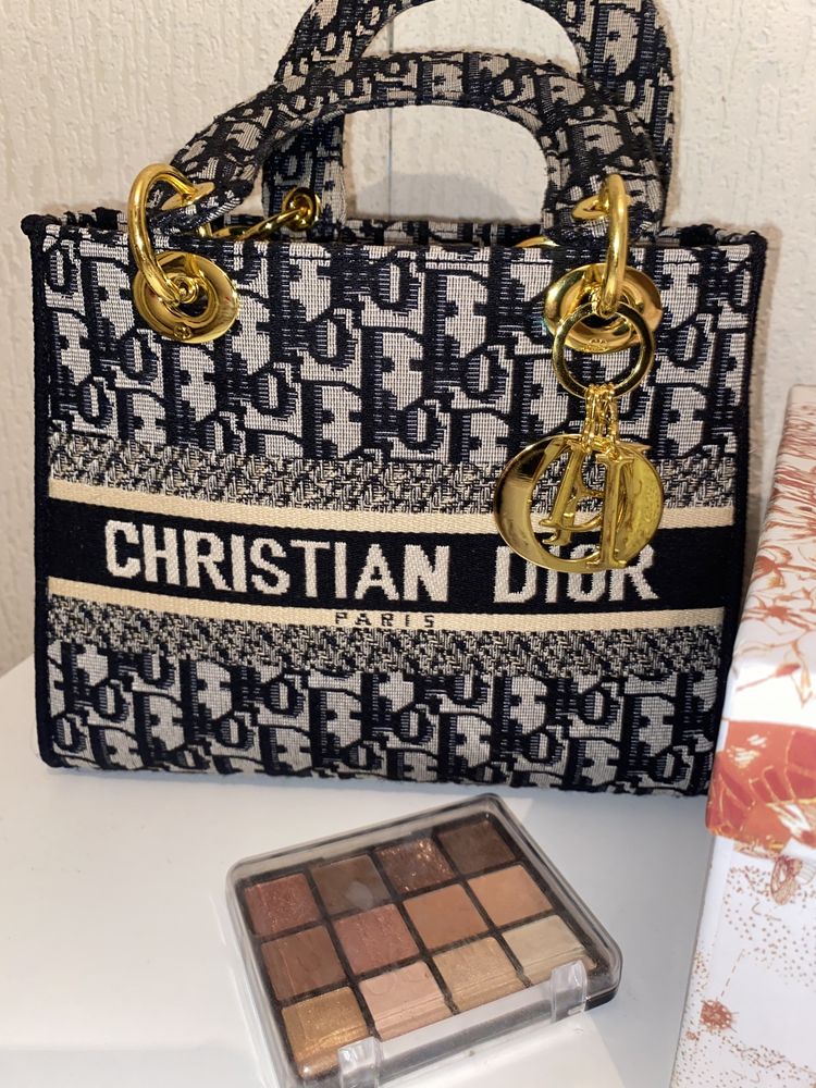 Сумка “Christian Dior”