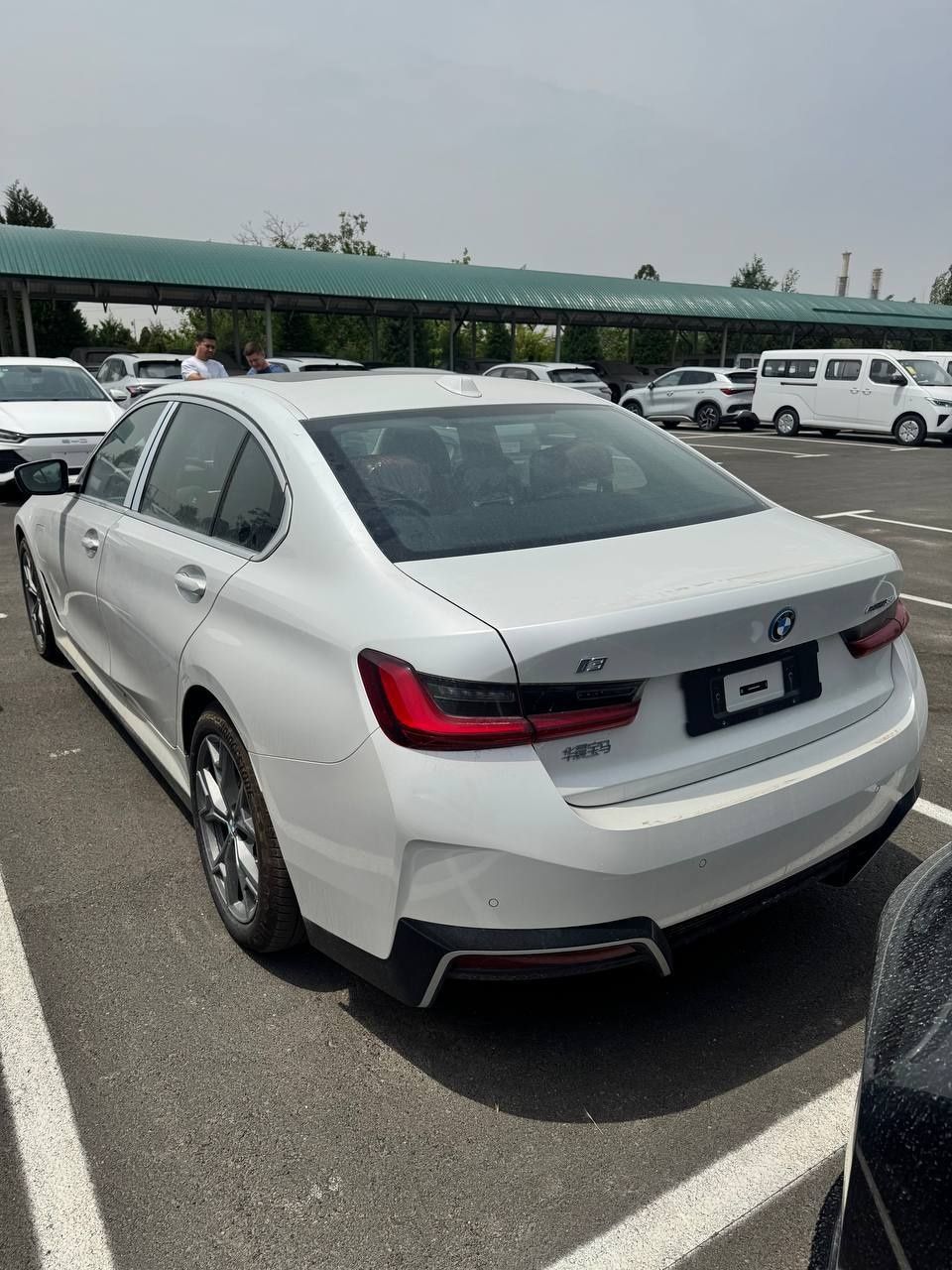 Нотариус BMW i3 35L 2025 йил
