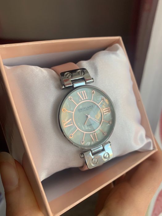 Ceas/ceasuri de mana de dama superbe, marca Oriflame