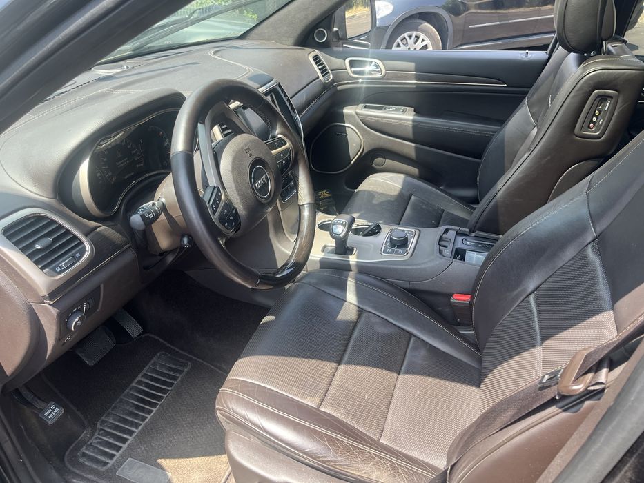 Продавам Jeep Grand Cherokee WK2 на части