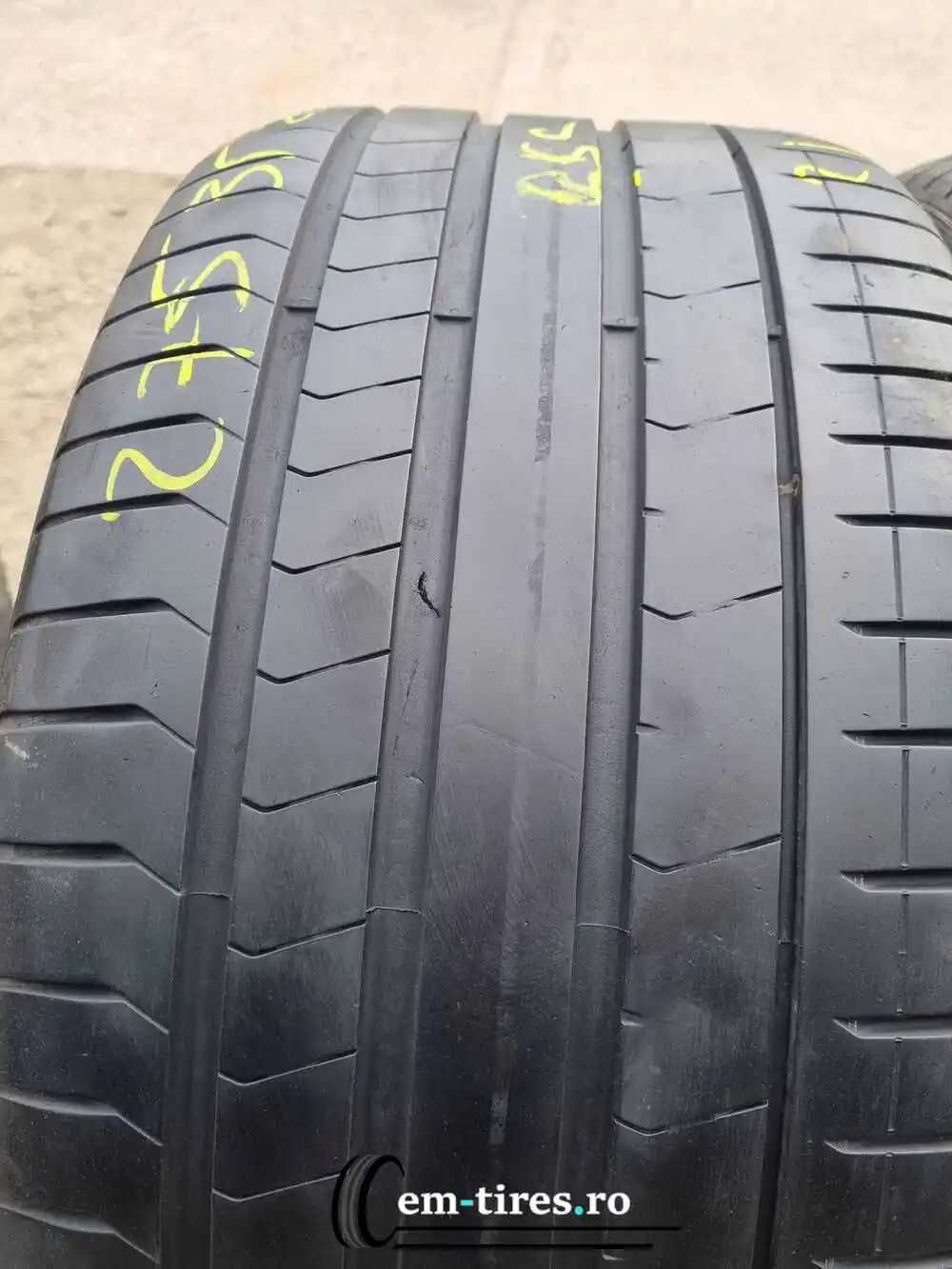 SET 2 Anvelope Vara 275/35 R20 PIRELLI P Zero 102Y - Runflat