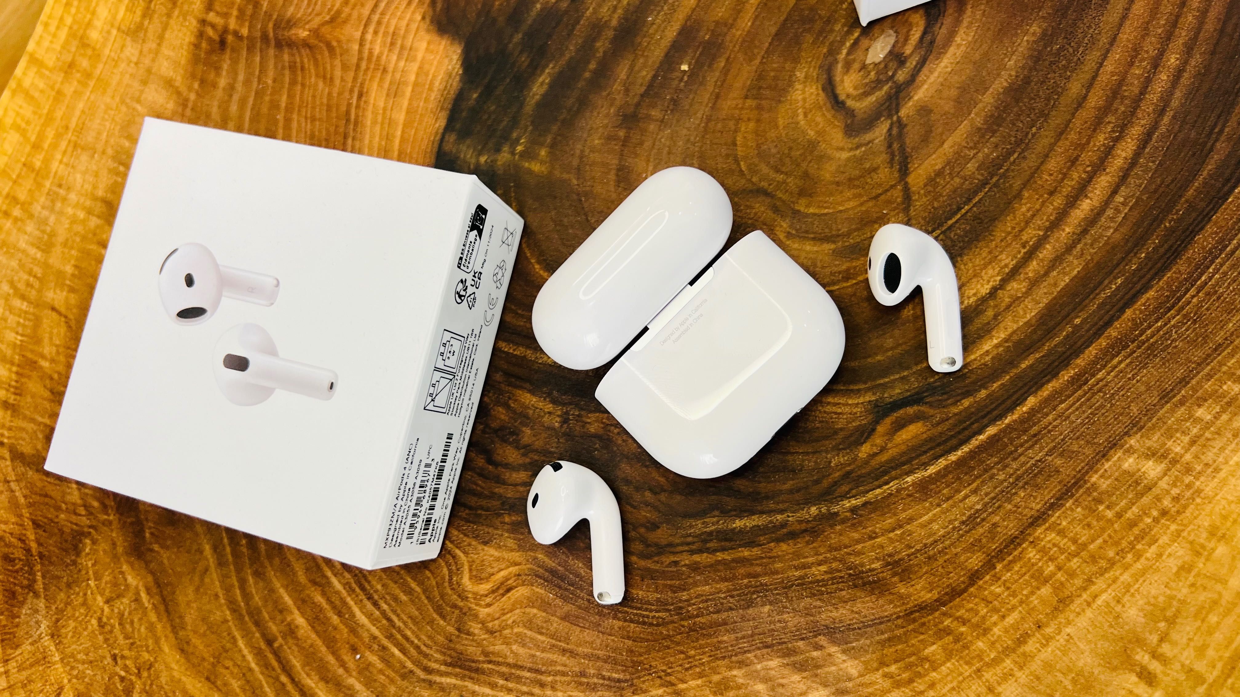 Apple слушалки AirPods 4 ANC