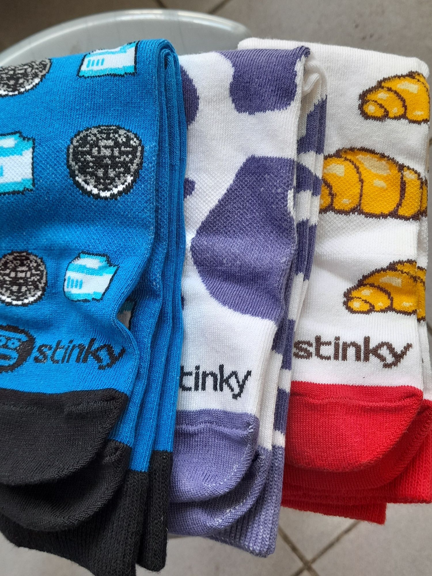 Три чифта памучни чорапи в кутия stinky