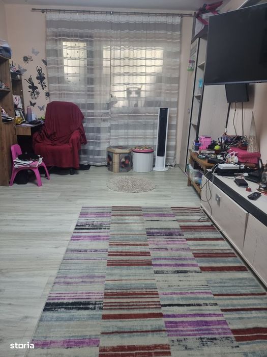 Apartament 3 camere , de vanzare , Pitesti