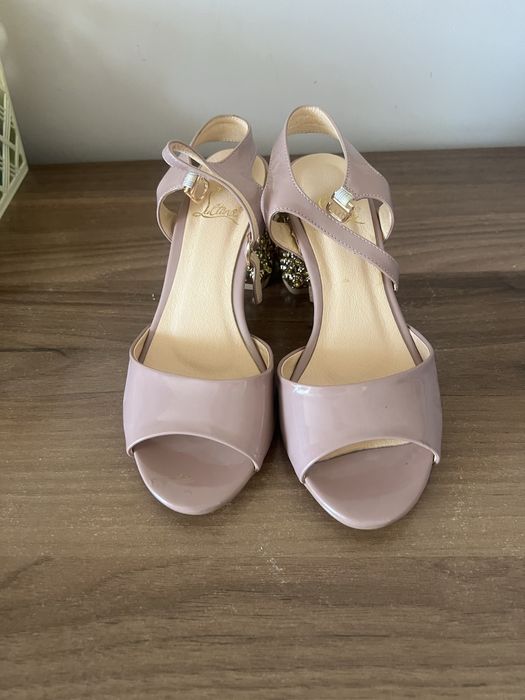 Босоножки 35размер, новые