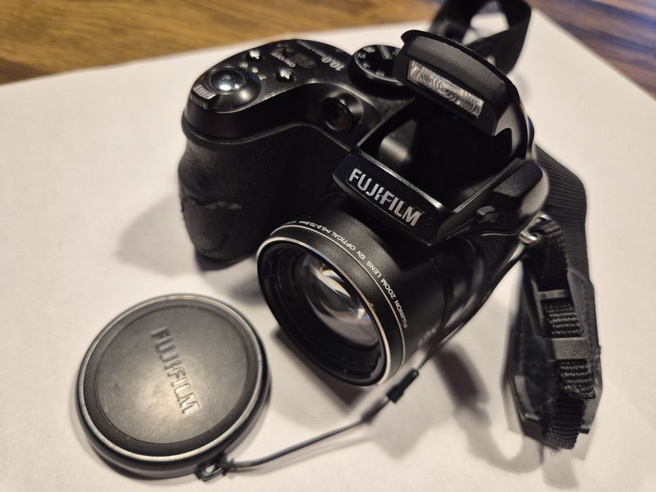 Aparat foto Fujifilm FinePix S1000Fd