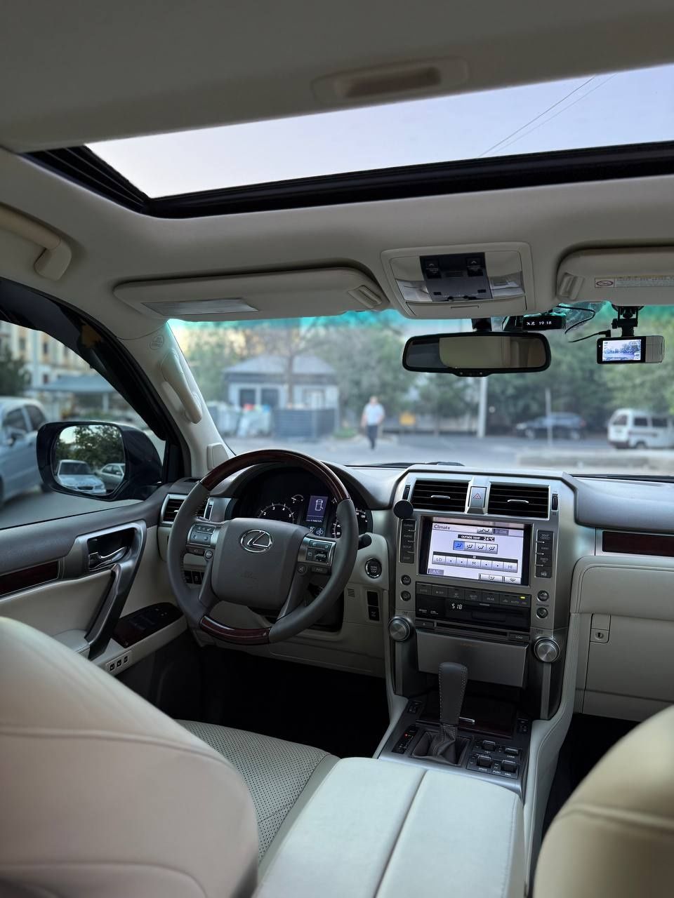 Lexus GX 460. насия. савдога. берилади