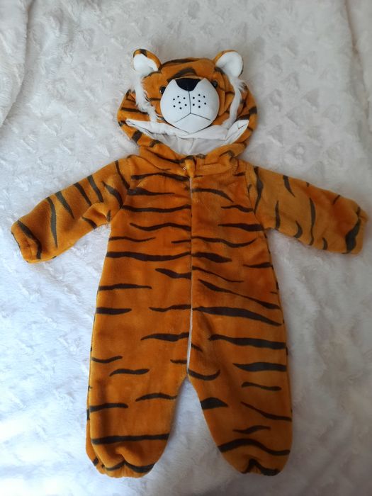 Costum plusat tigru