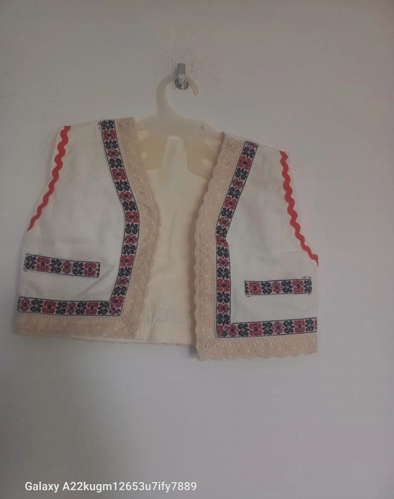 Vesta cu motive tradiționale Noya baby 0-3 luni