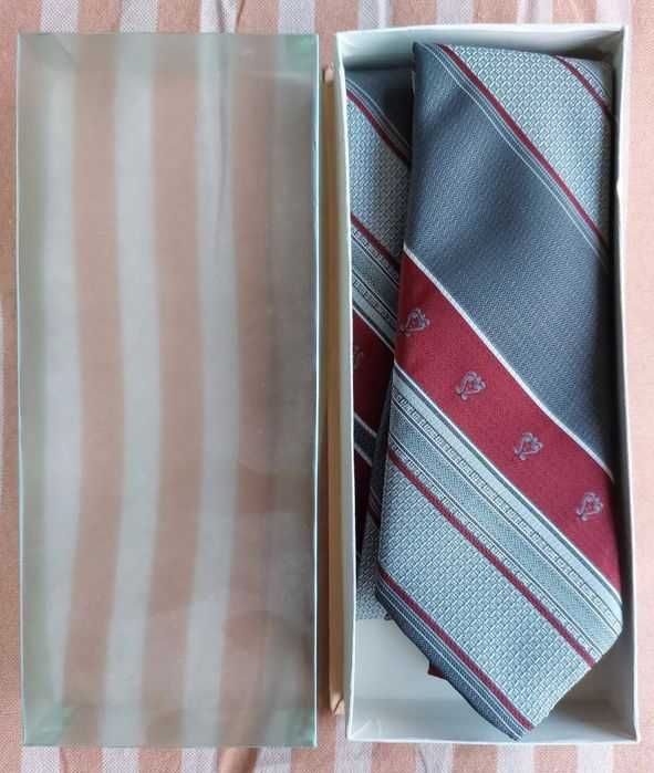 cravate barbati noi în cutie 1 gri bordo, cu mătase 2 maron bej