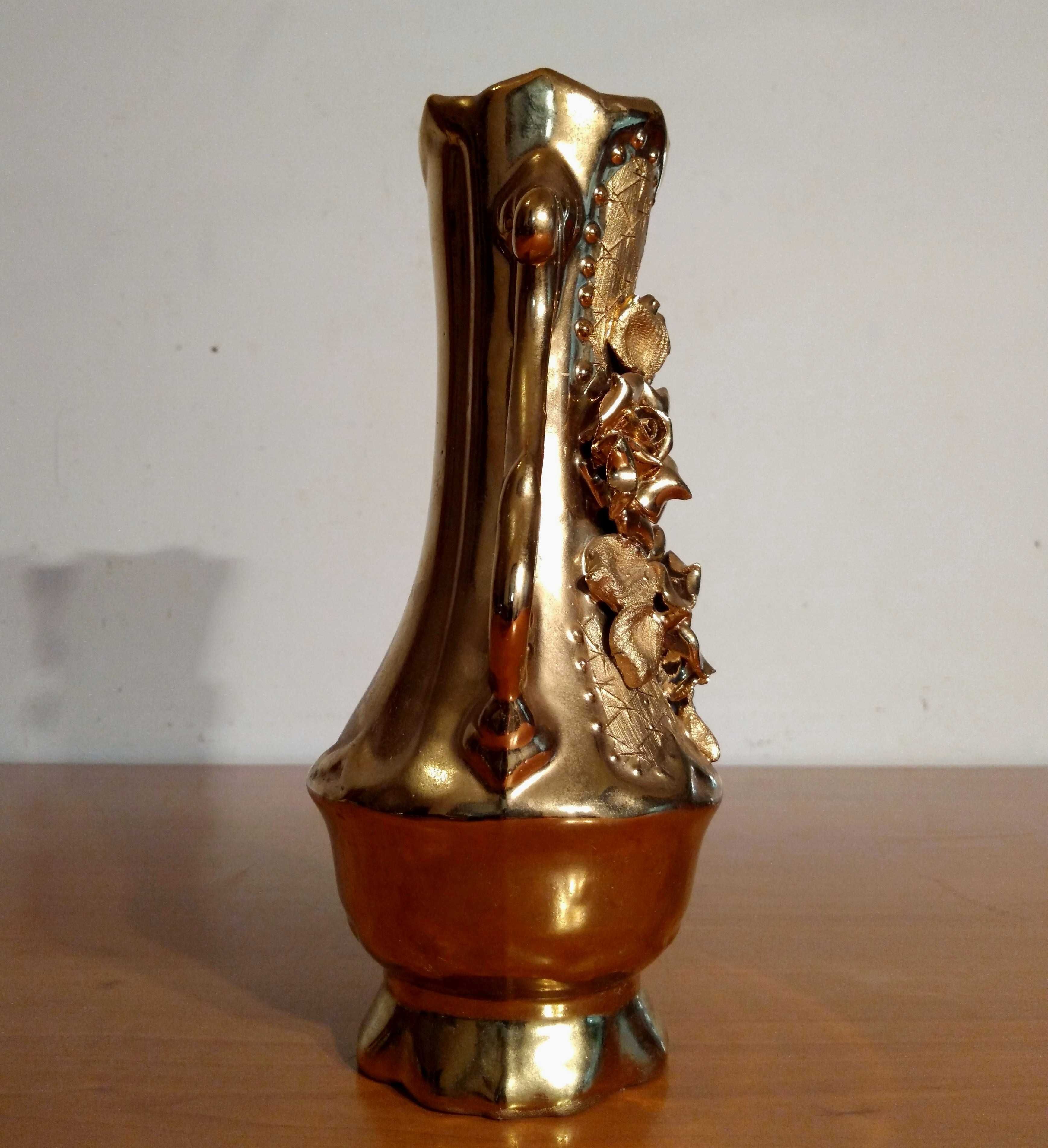 Vaza indiana veche din portelan decorat cu aur de 24K