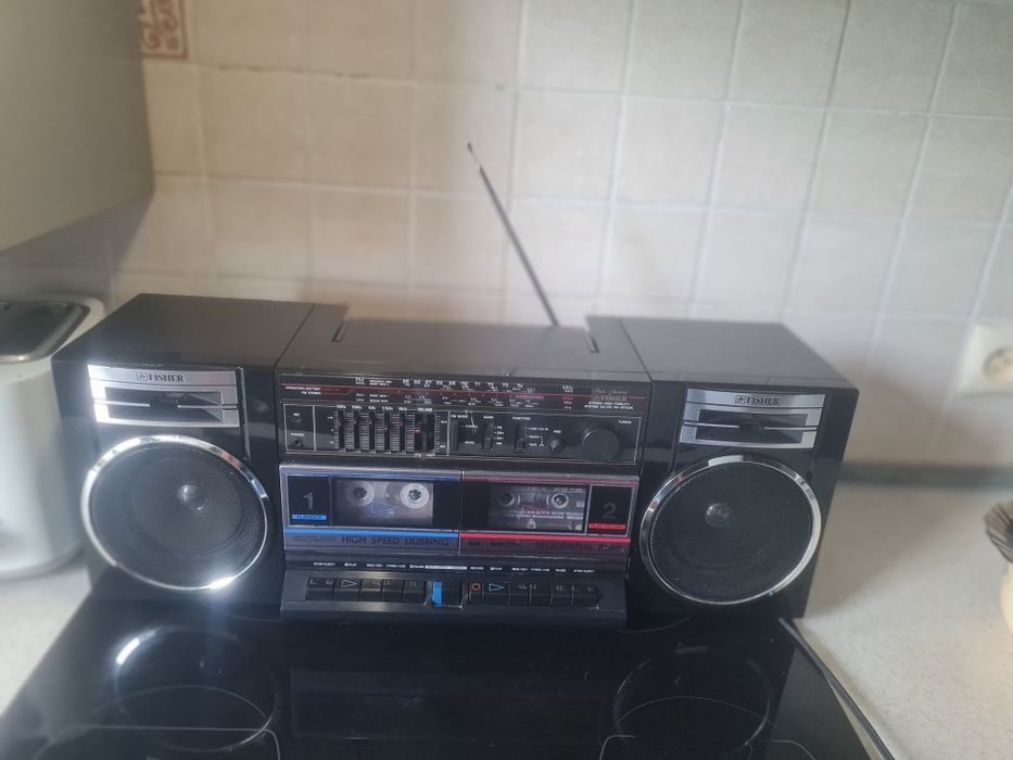 Кассетная магнитола Fisher.