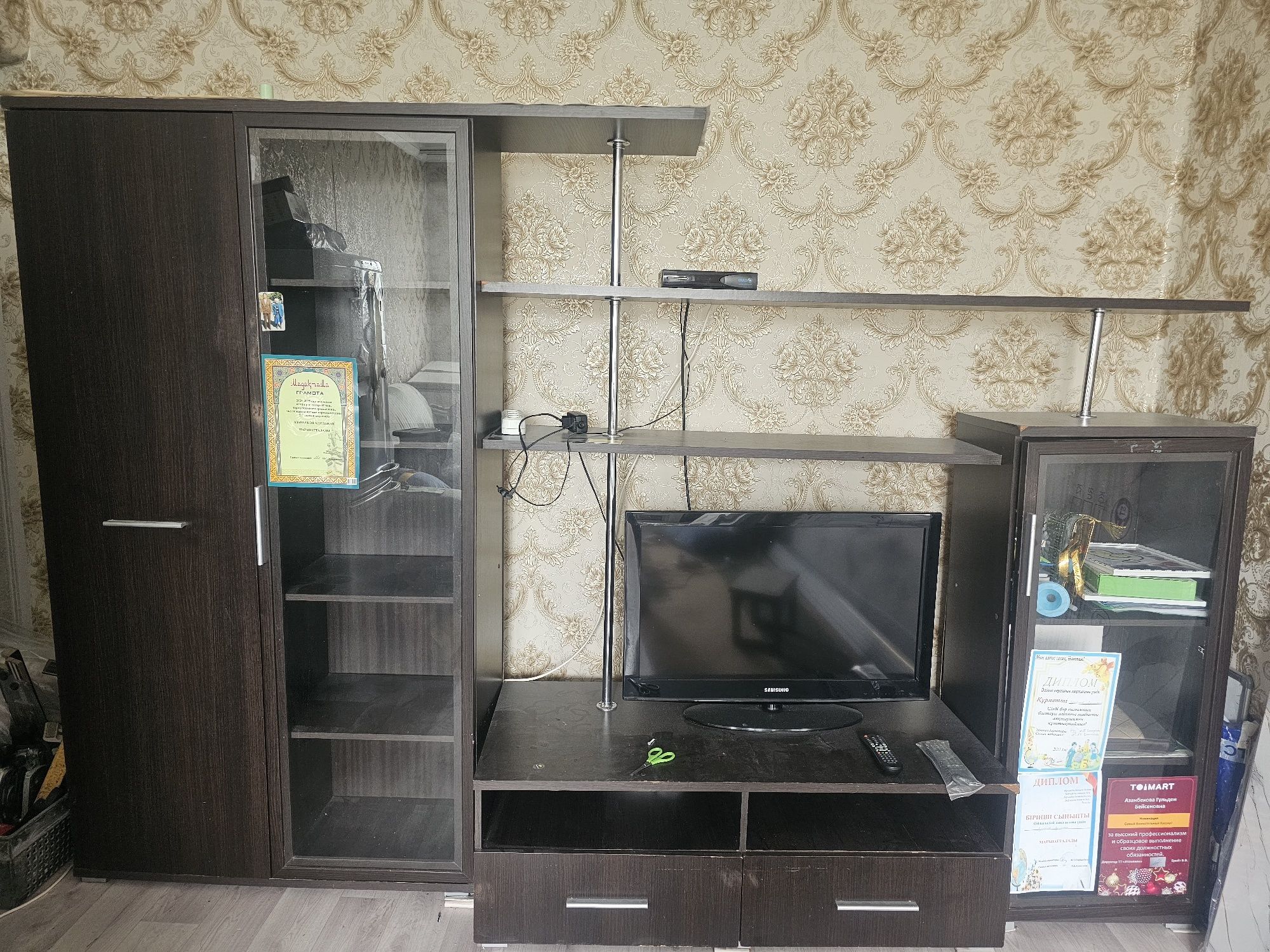 Продам стенку по дёшево б/у