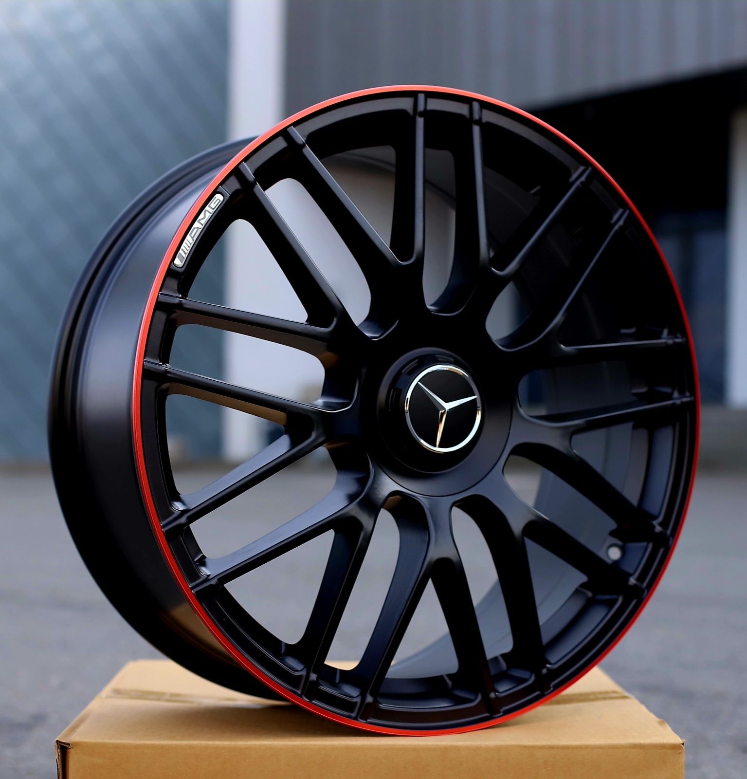 Jante Mercedes R20 Black AMG Red Lip
