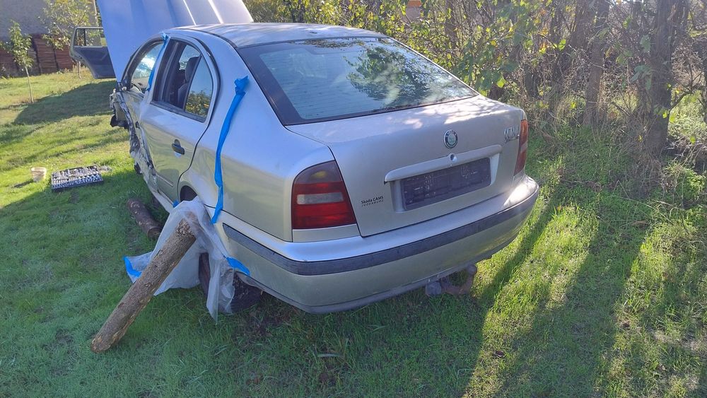 Skoda Octavia на части