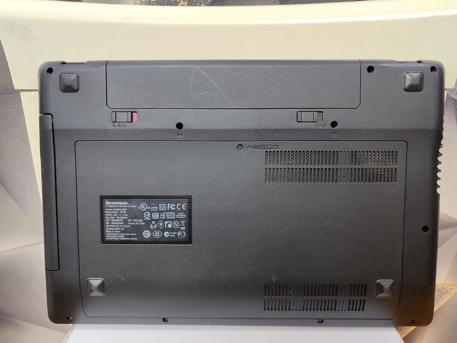 Core i3 ram 8 gb 500 xotira batareykasi ushlaydi