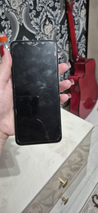 Продам телефон Realme 6i