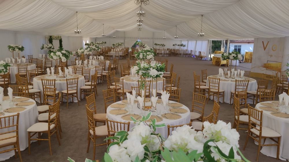 Inchiriem cort nunti mobil capacitate pana la 1000 persoane