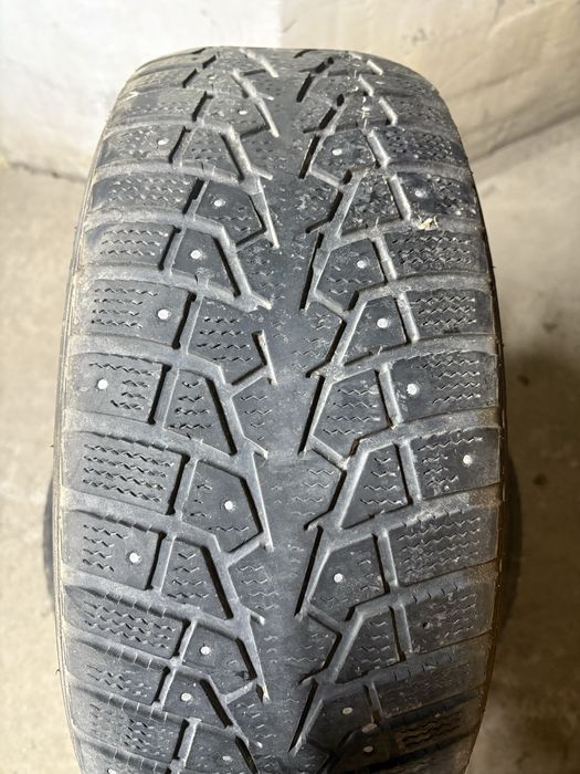 Зимние шипованные шины MAXXIS 215/55 R17 — комплект