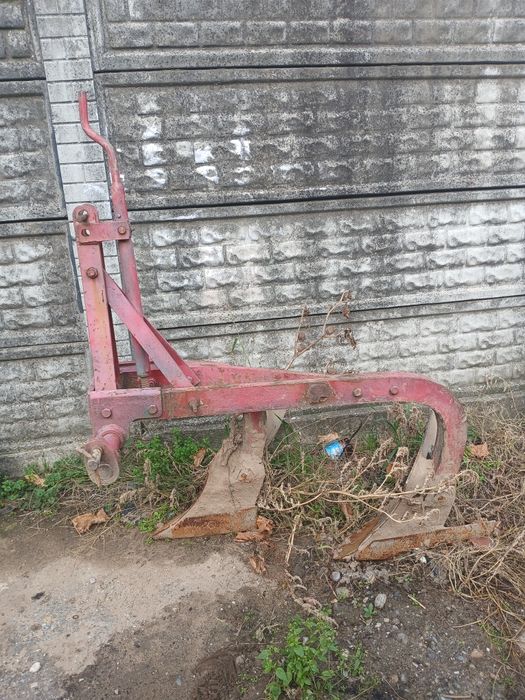 Vând plug doua brazde nemțesc