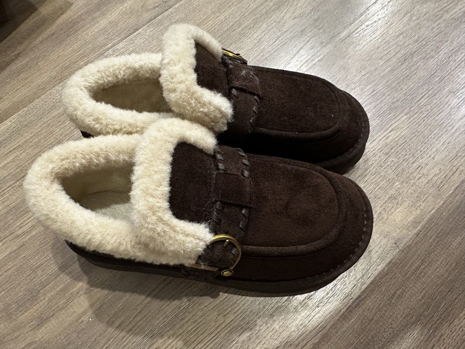 Теплые ботинки на зиму новые