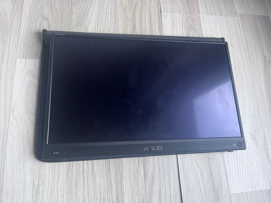 Monitor portabil Asus Zen Touch 1920x1080