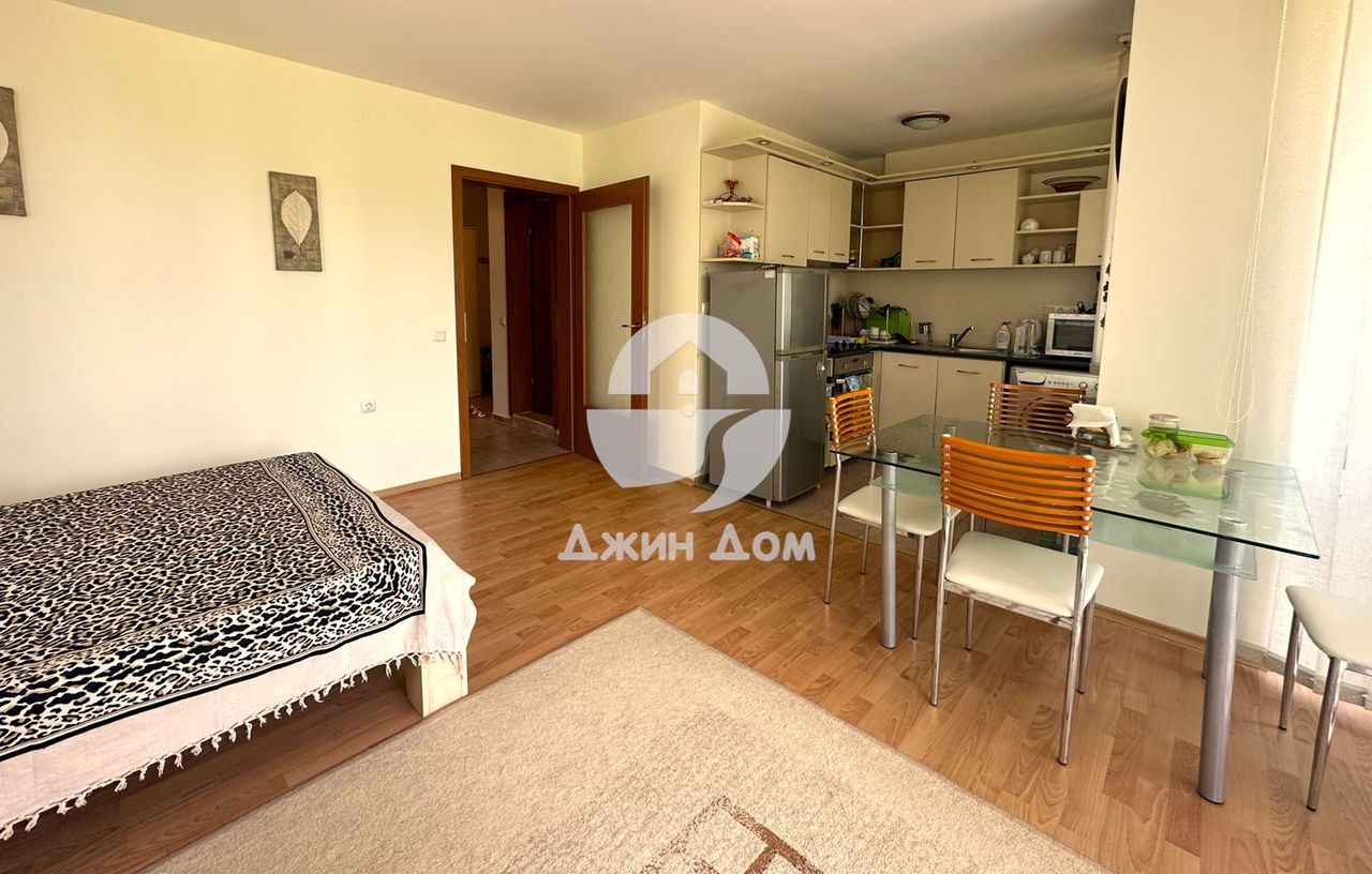 Продава се Двустаен апартамент в к.к. Елените - 70 кв.м за 1372 €/кв.м - Снимка #2