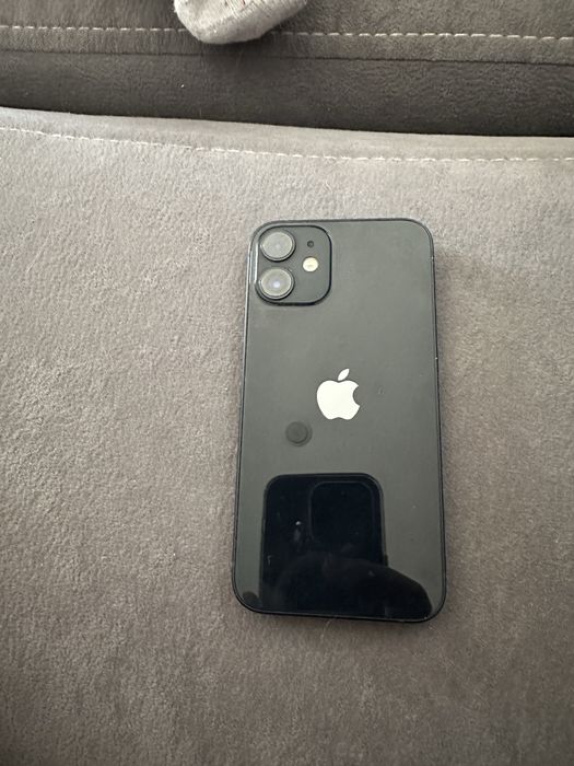 Продам iphone 12 mini. 128 гигабайт. Батарея 78%.
