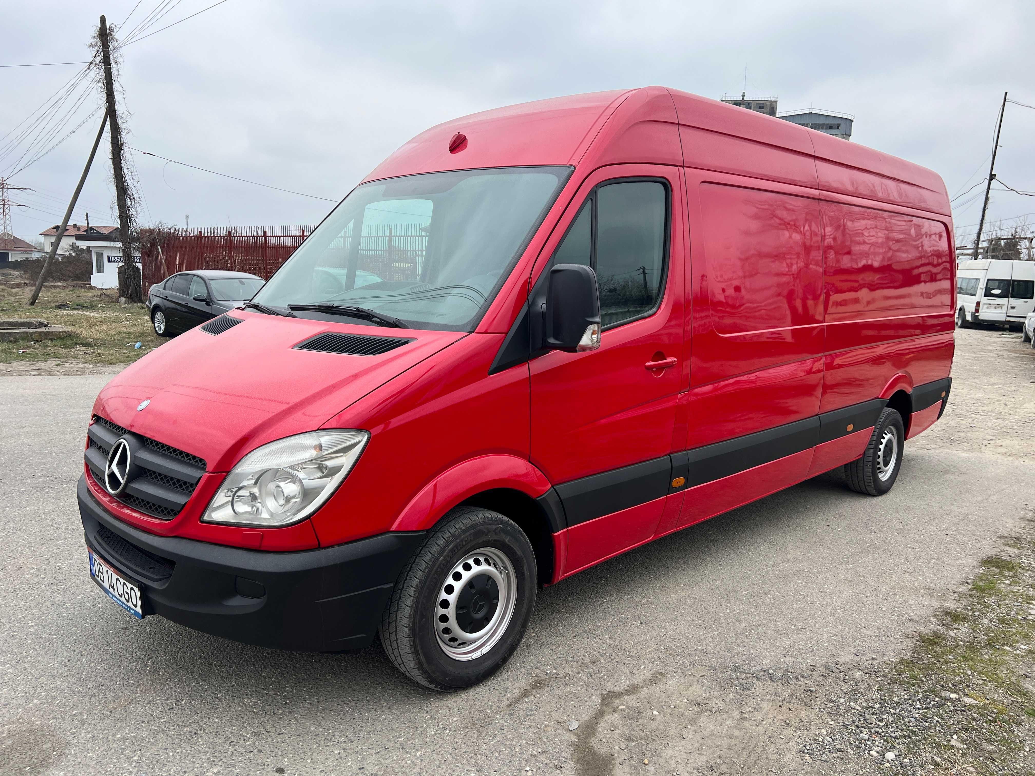 INCHIRIEZ duba RENT A Van MERCEDES Sprinter LUNG 3,5 t Fara Sofer