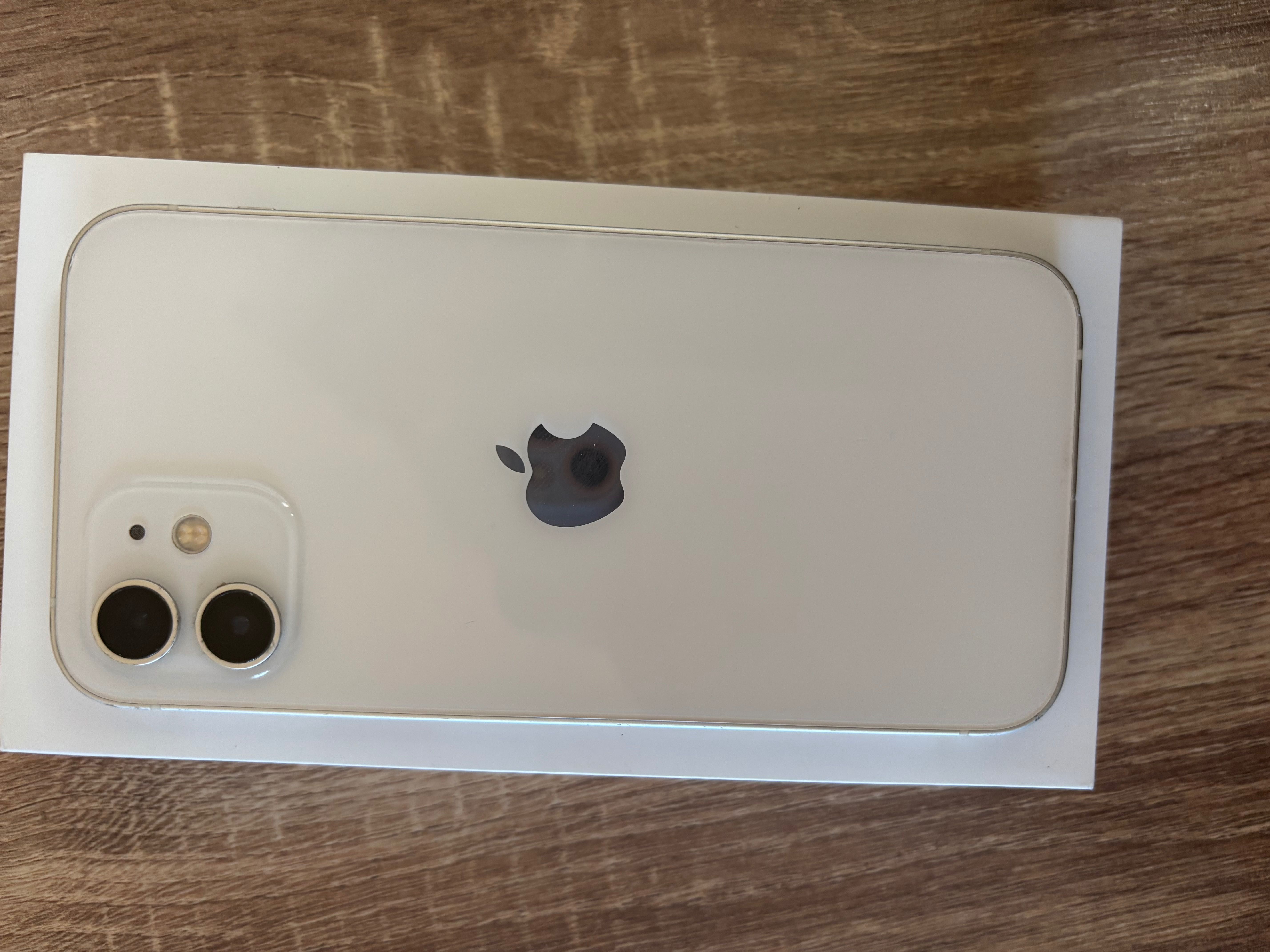iPhone 12 white 64GB