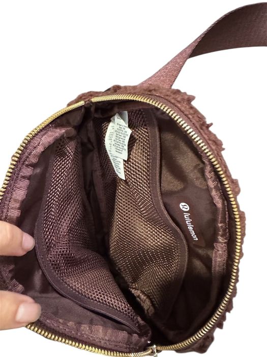 Lululemon дамска чанта