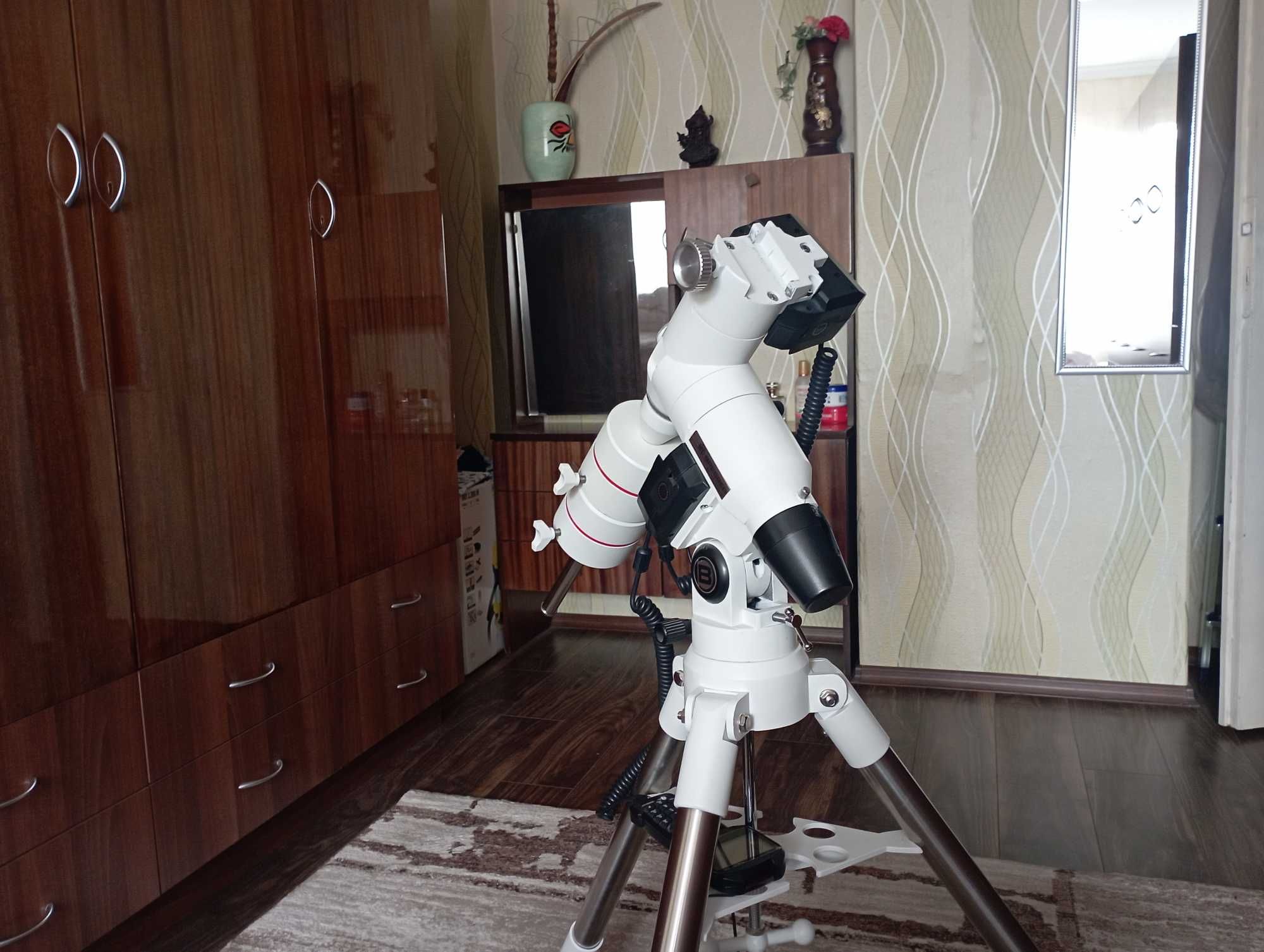 Екваториална монтировка Bresser Messier EXOS-2 EQ GoTo.