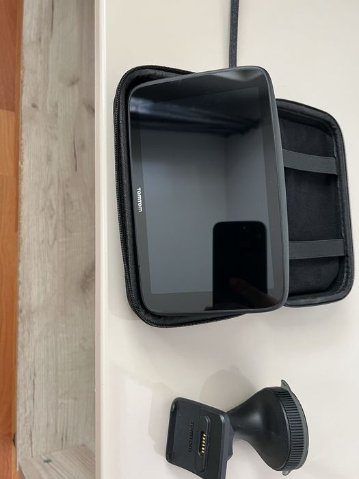 Vand GPS TOM TOM !!!