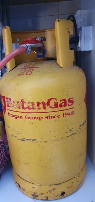 butelie aragaz cu guler