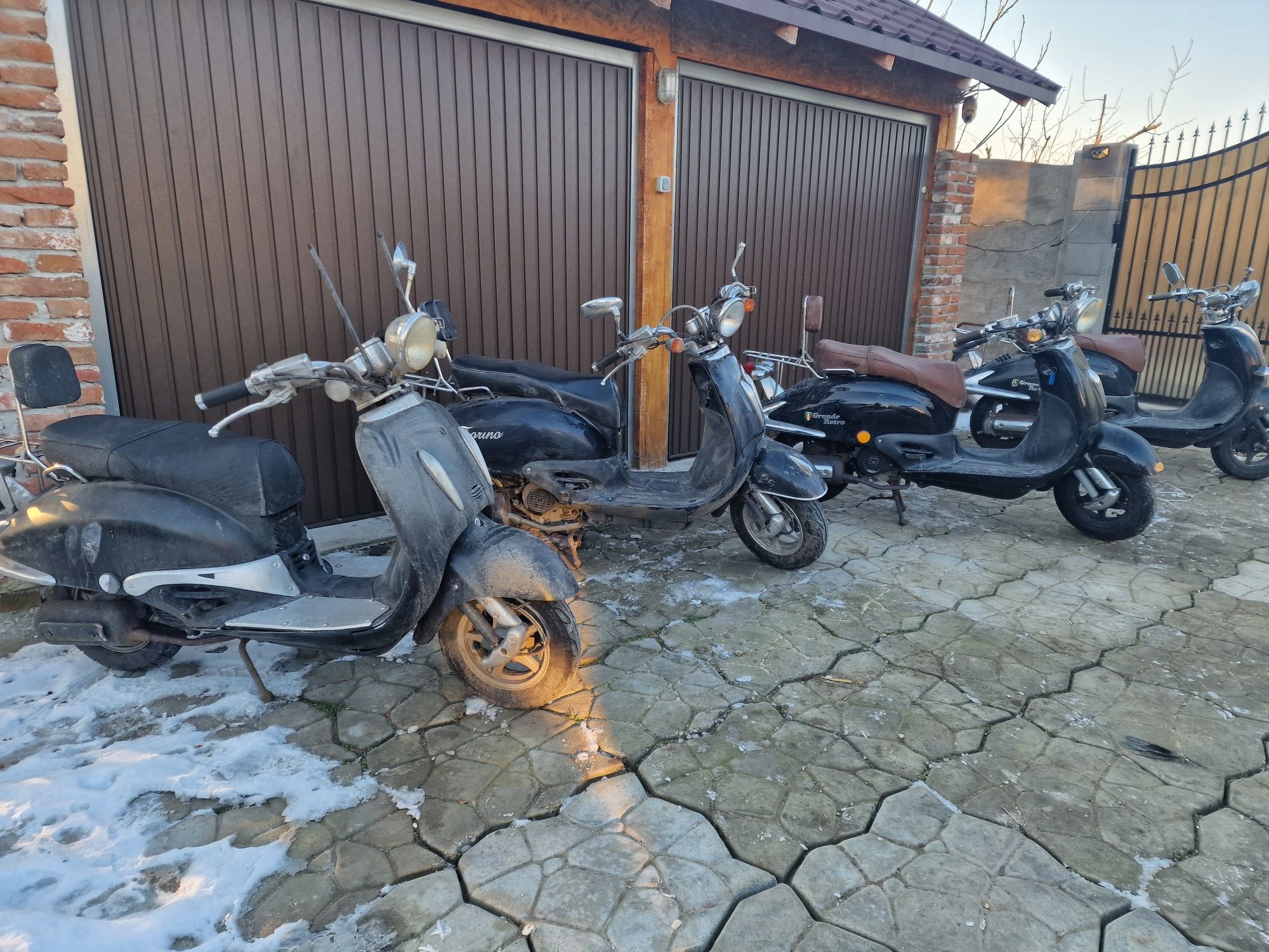 Vand retro scutere fara permis