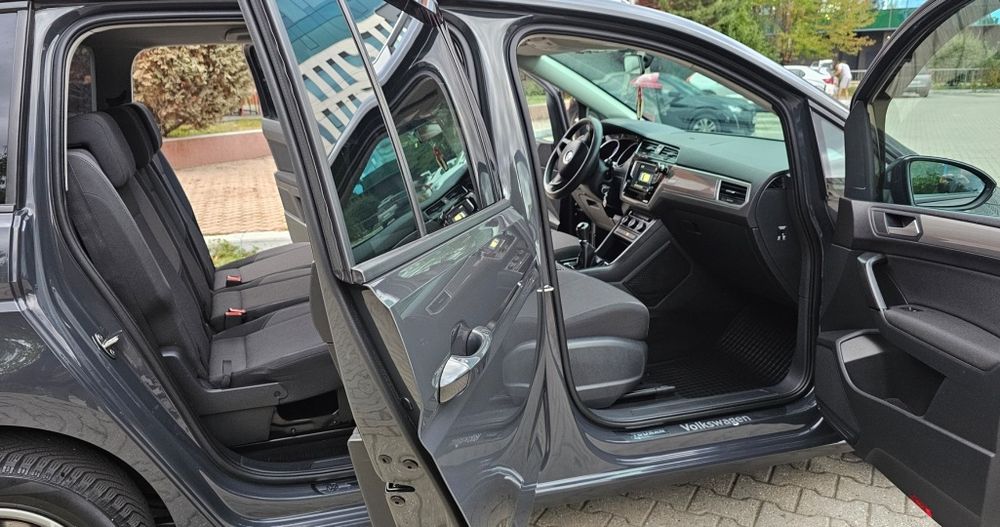 Vw Touran Hightline,an fab 2018,motor 1,6, diesel,115 CP  Euro.6