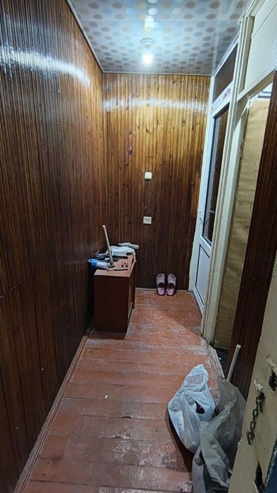 Zudlik bilan frunze massifda 2xonali skvaznoy kvartira sotiladi