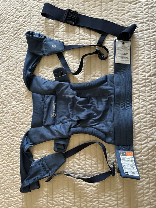 Marsupiu pentru bebelusi Ergobaby Embrace Soft Air Mesh