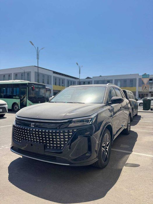 Dongfeng Fengon S508 Hybrid