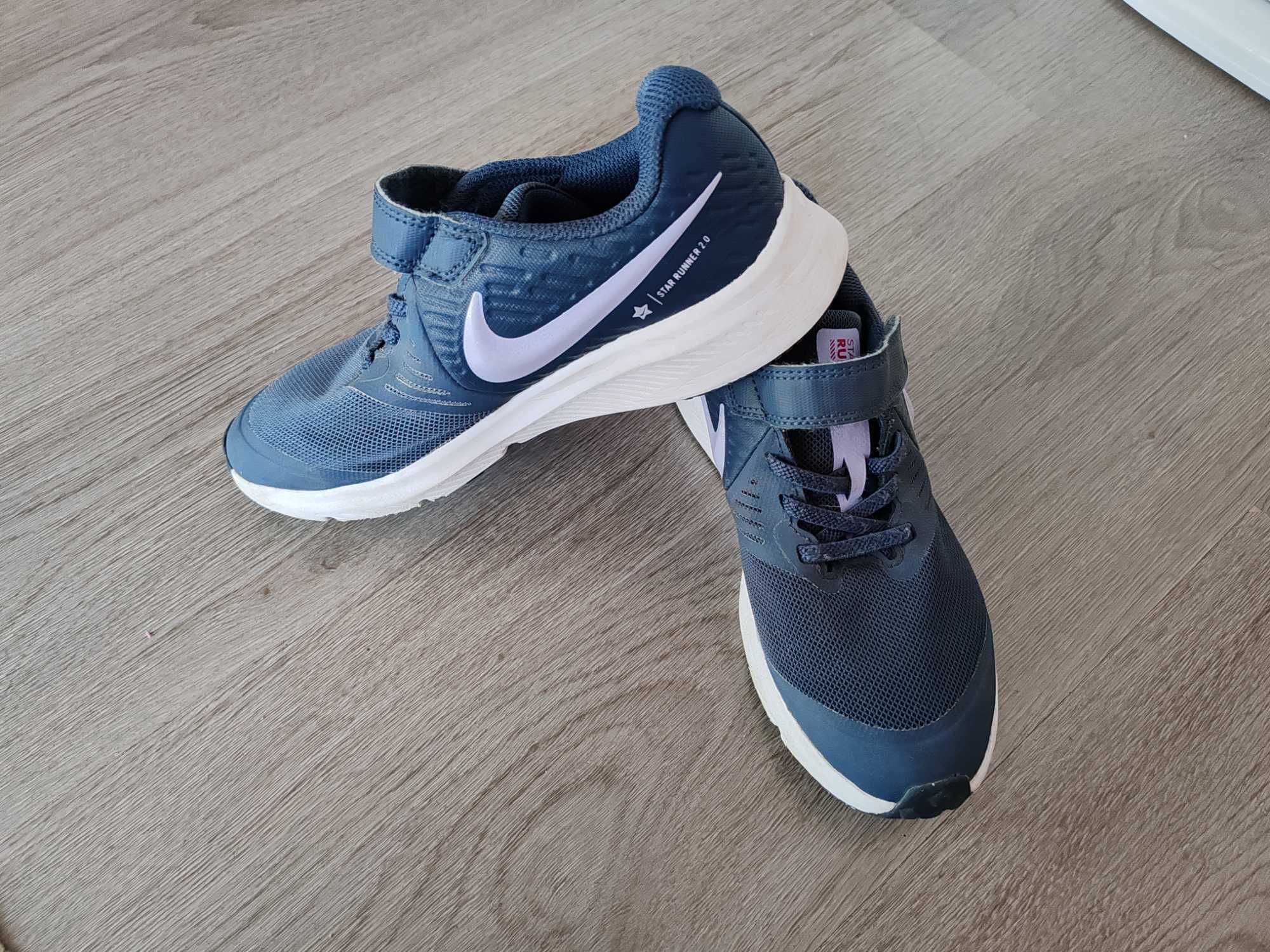Детски маратонки за момиче Nike