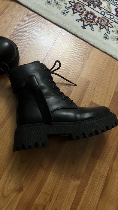 Новые сапоги батфррты 37 за 17