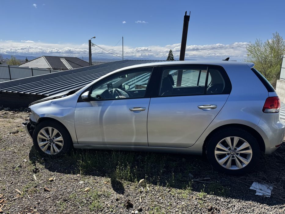 Dezmembrez Golf 6 2011