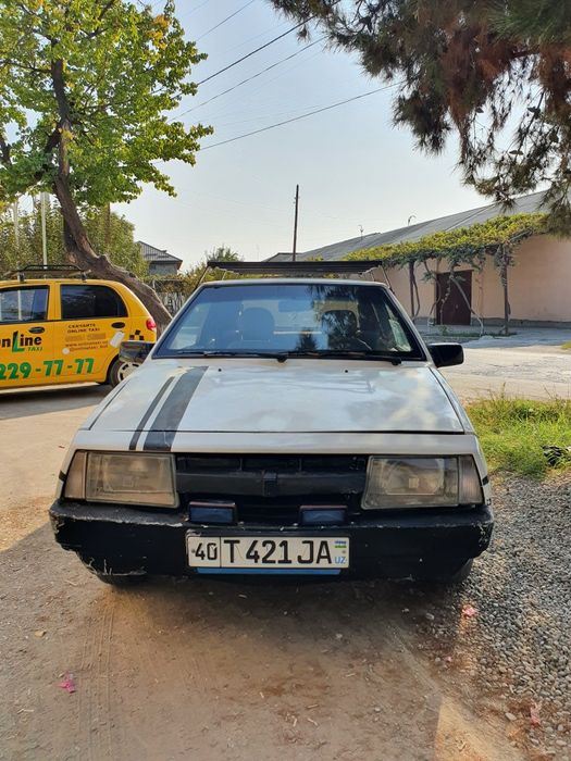 Lada 2108 stochna sotiladi