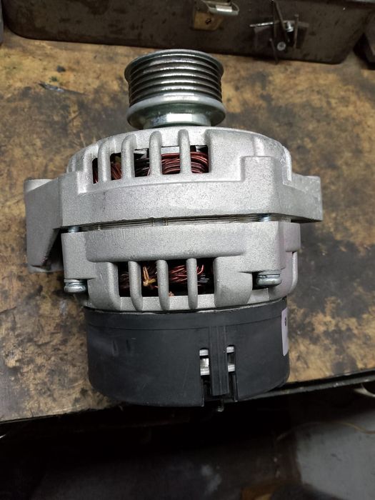 Продам генератор на ваз 2114,2110