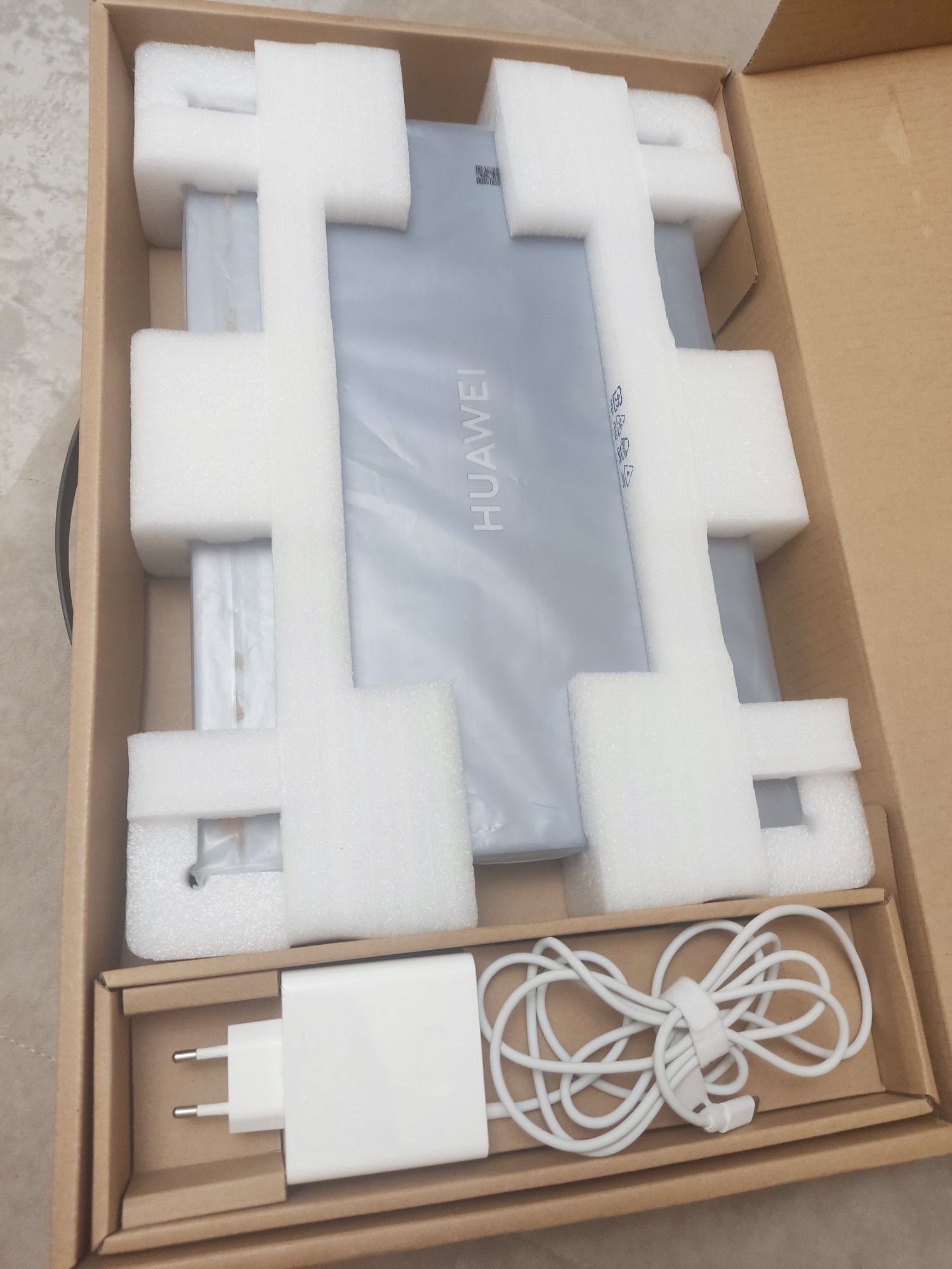 Huawei MateBook D16 (MCLF-X)