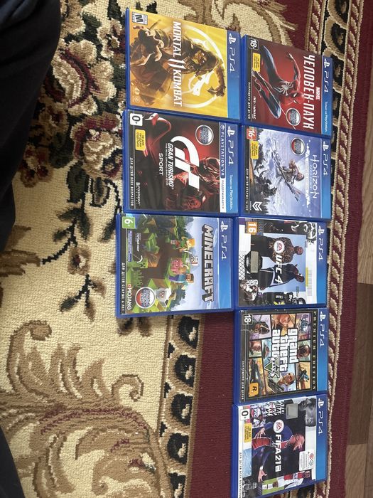 Продаю PS 4 9 игры Еще Имеется Ps Plus до Следющего лета 2026