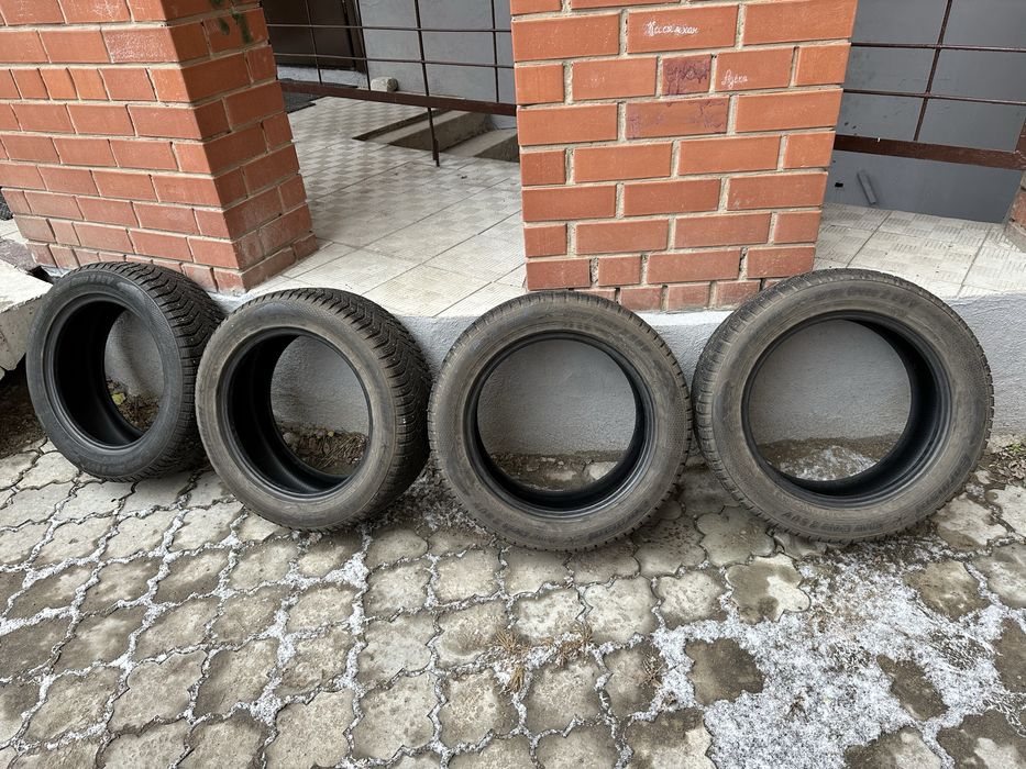 Комплект резины 4 штуки ( шипы) Cordiant состояние нового. R18 !