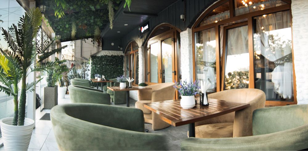 Vand restaurant centrul vechi complet