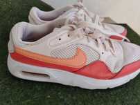 Дамски маратонки nike 39 ном. Оригинални